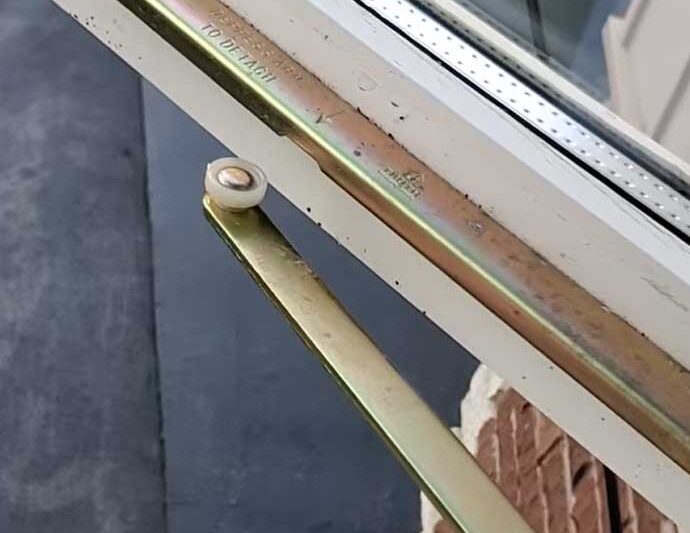 window crank arm falling out